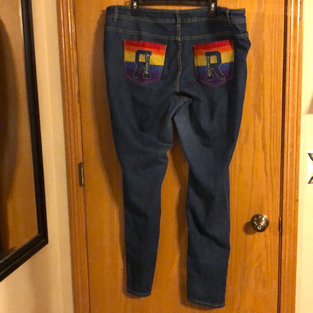 ROCAWEAR JEANS 👖Plus Size! Beautiful Stitching!